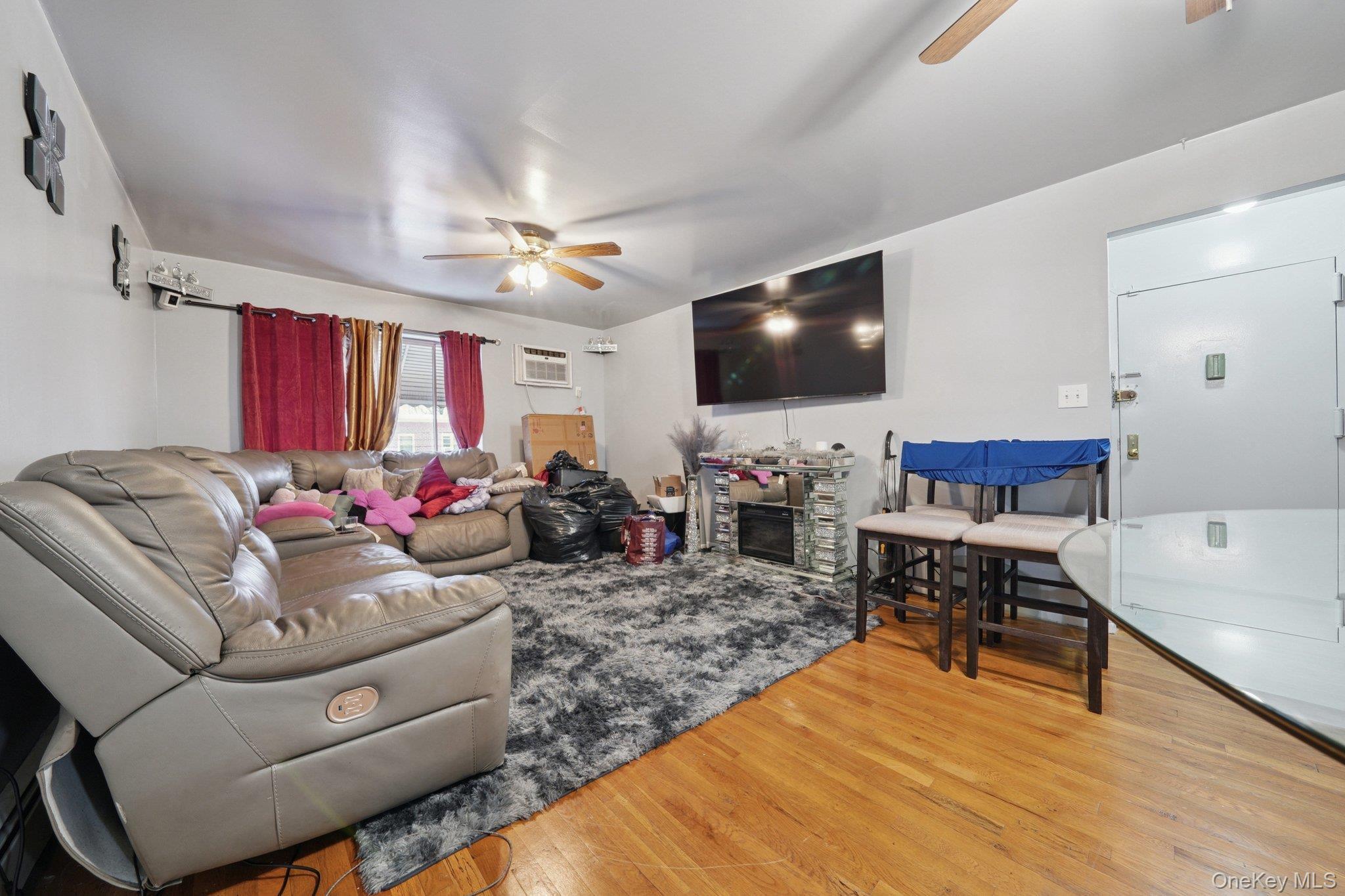 Single Family 221st  Bronx, NY 10467, MLS-951093-17