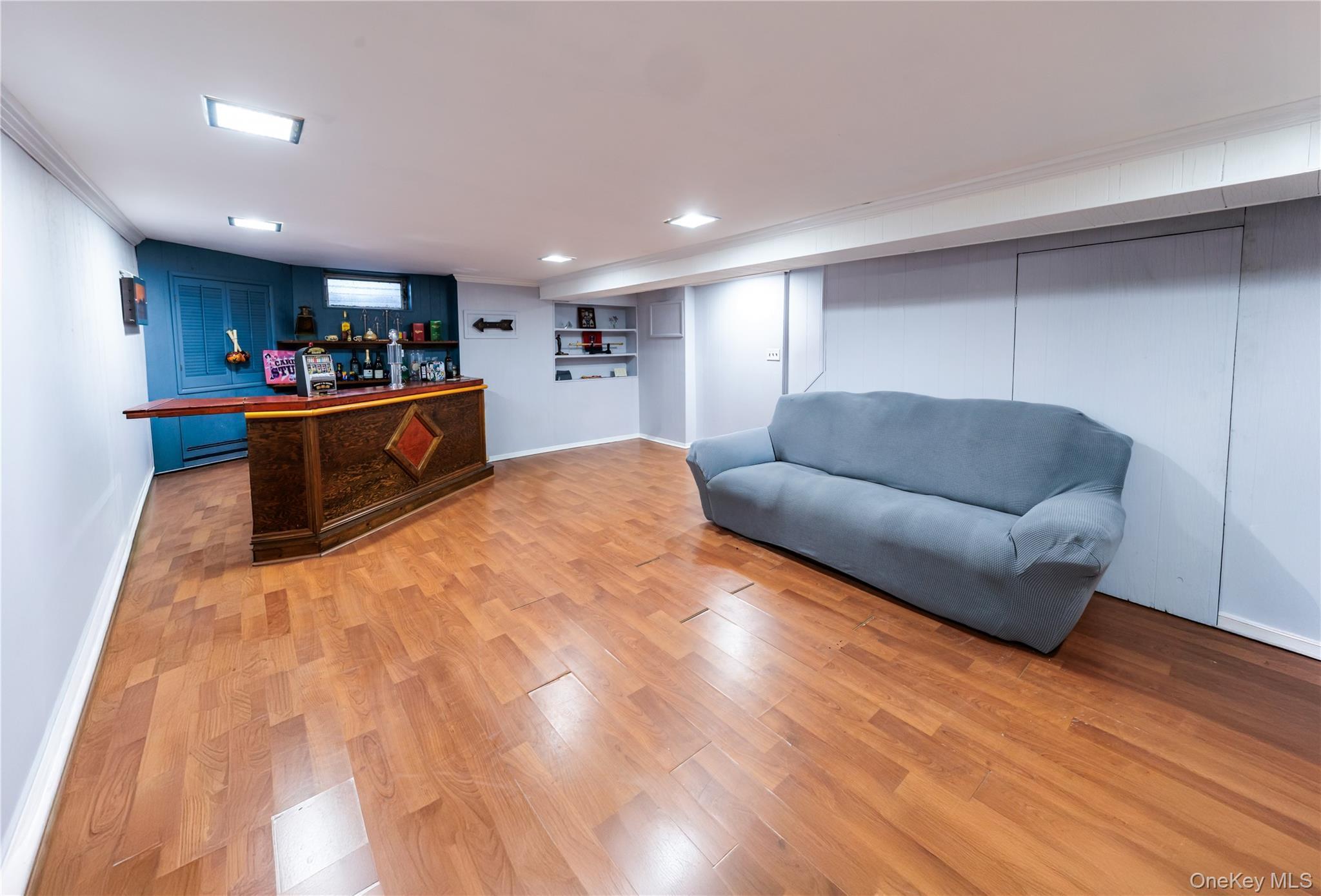 Condo Front  Nassau County, NY 11550, MLS-951094-11