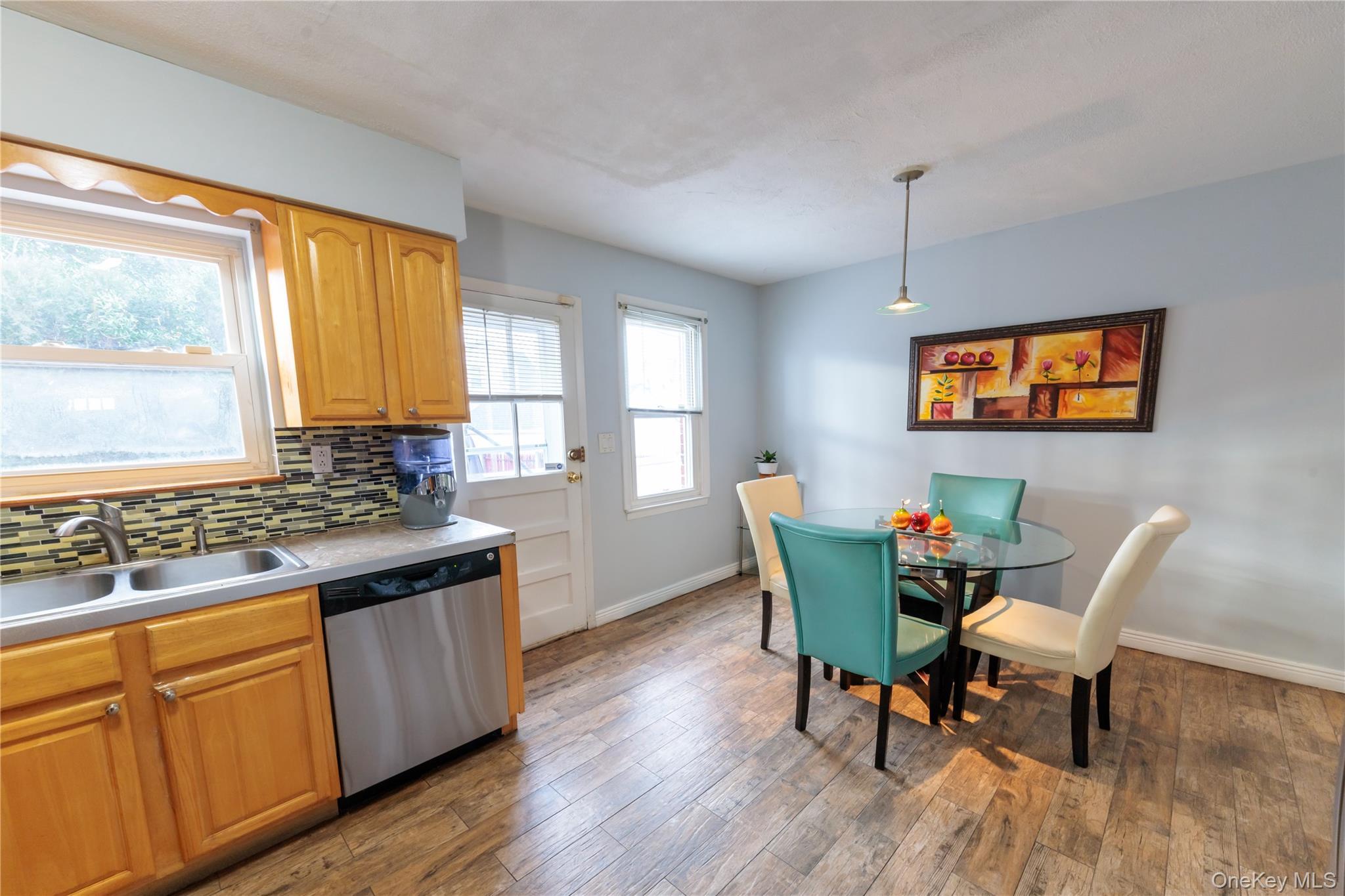 Condo Front  Nassau County, NY 11550, MLS-951094-6