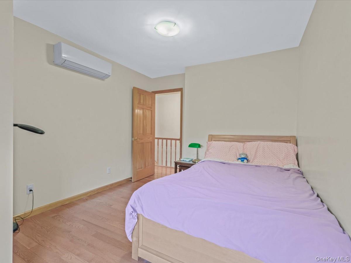 Single Family 75th  Queens, NY 11375, MLS-951103-15