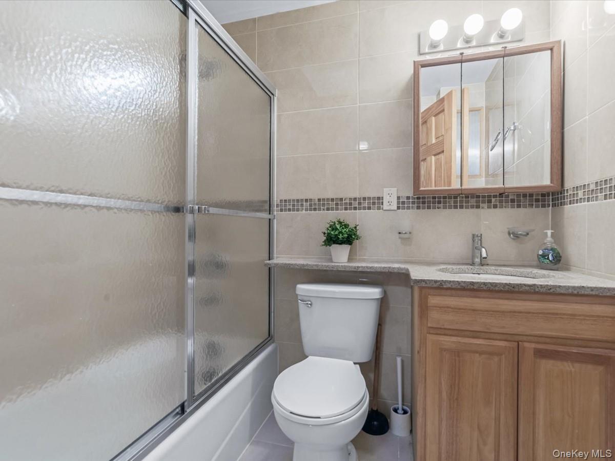 Single Family 75th  Queens, NY 11375, MLS-951103-17