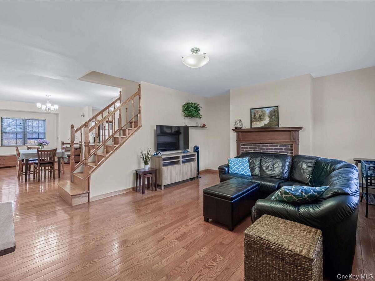 Single Family 75th  Queens, NY 11375, MLS-951103-3