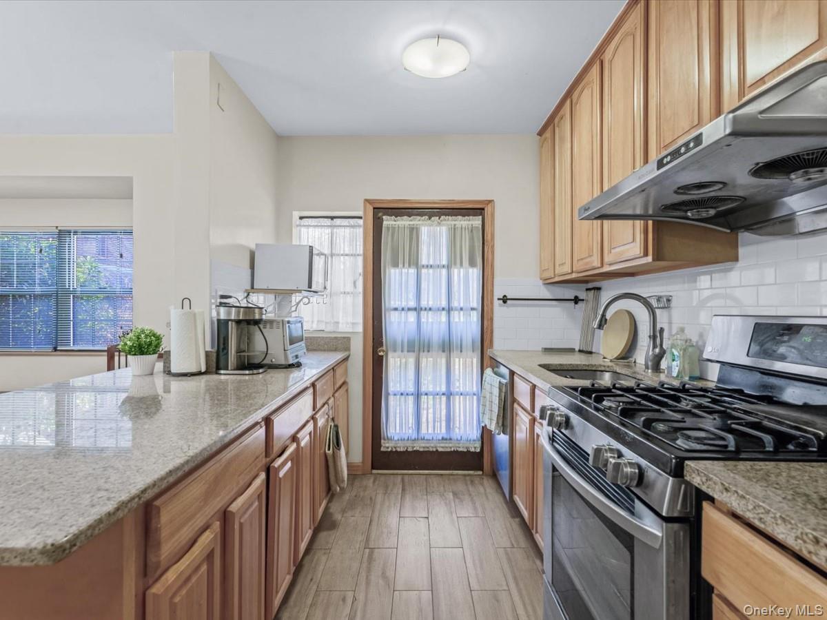 Single Family 75th  Queens, NY 11375, MLS-951103-9