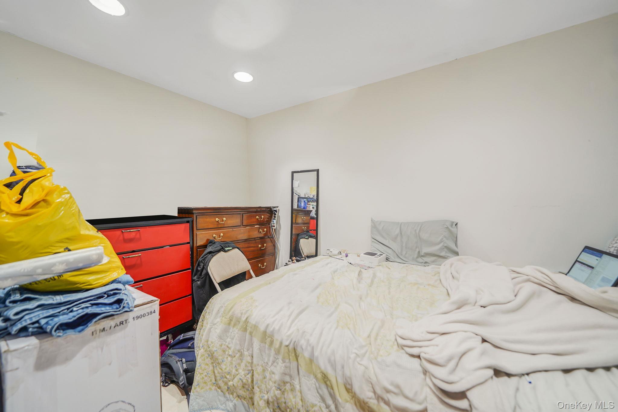 Single Family Meadowbrook  Suffolk County, NY 11717, MLS-951107-12