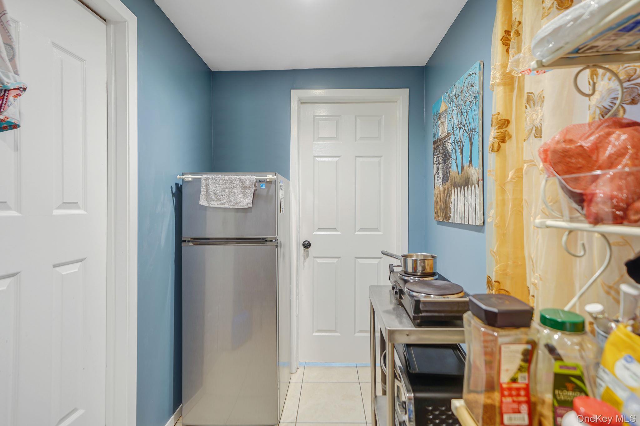 Single Family Meadowbrook  Suffolk County, NY 11717, MLS-951107-13