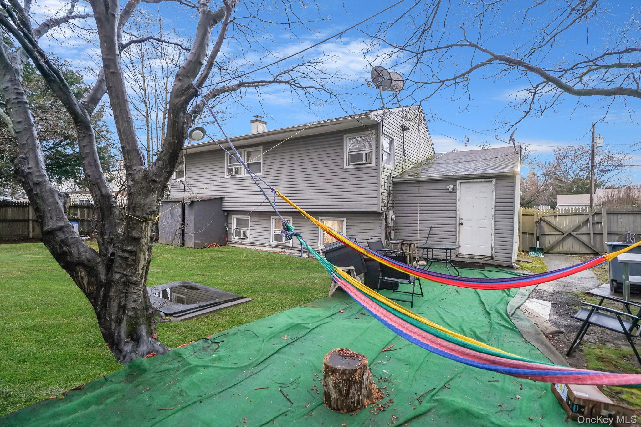 Single Family Meadowbrook  Suffolk County, NY 11717, MLS-951107-19