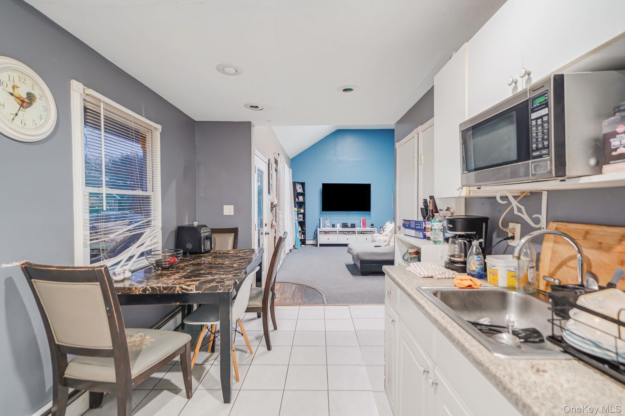 Single Family Meadowbrook  Suffolk County, NY 11717, MLS-951107-5