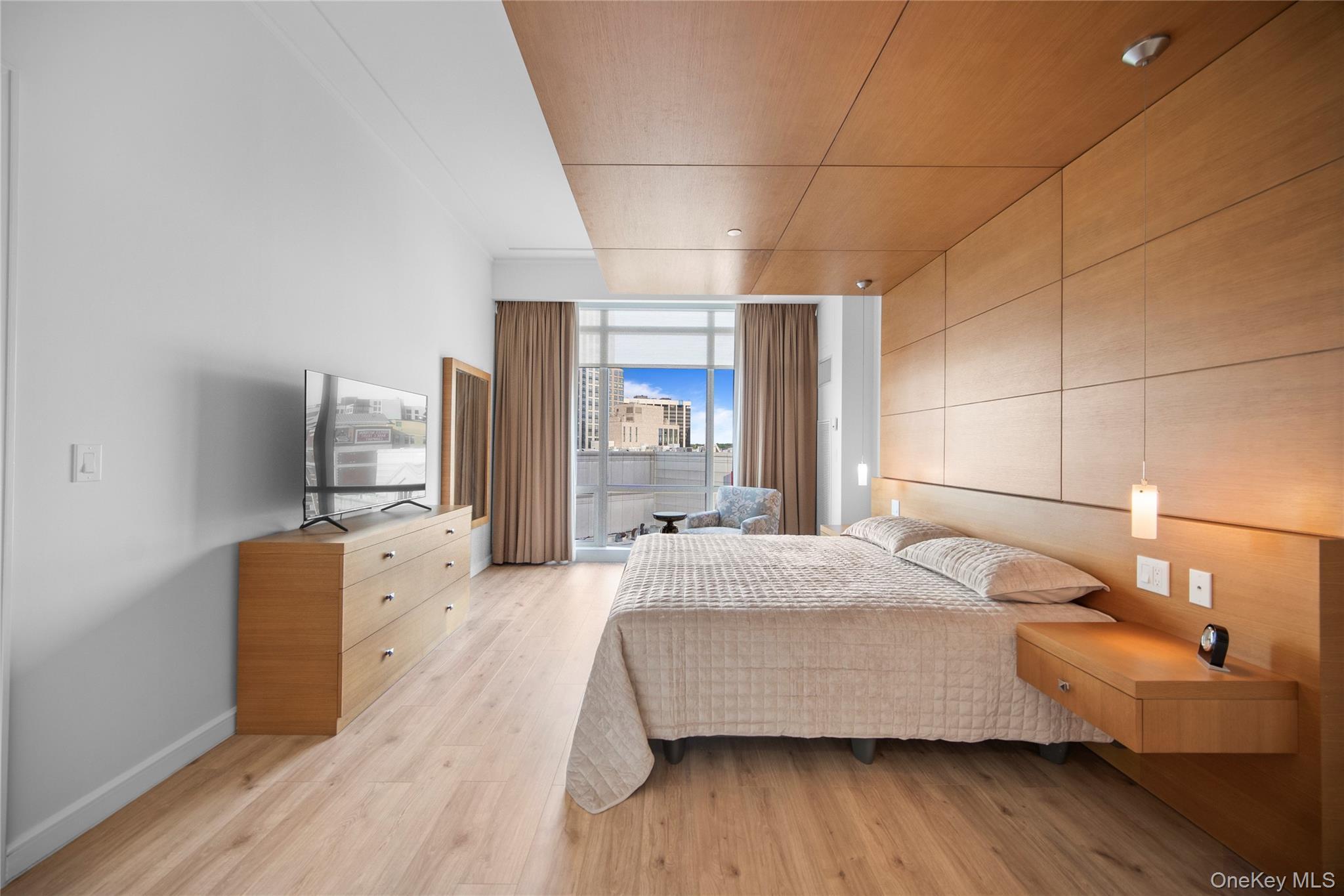 Condo Renaissance Square  Westchester County, NY 10601, MLS-951132-10