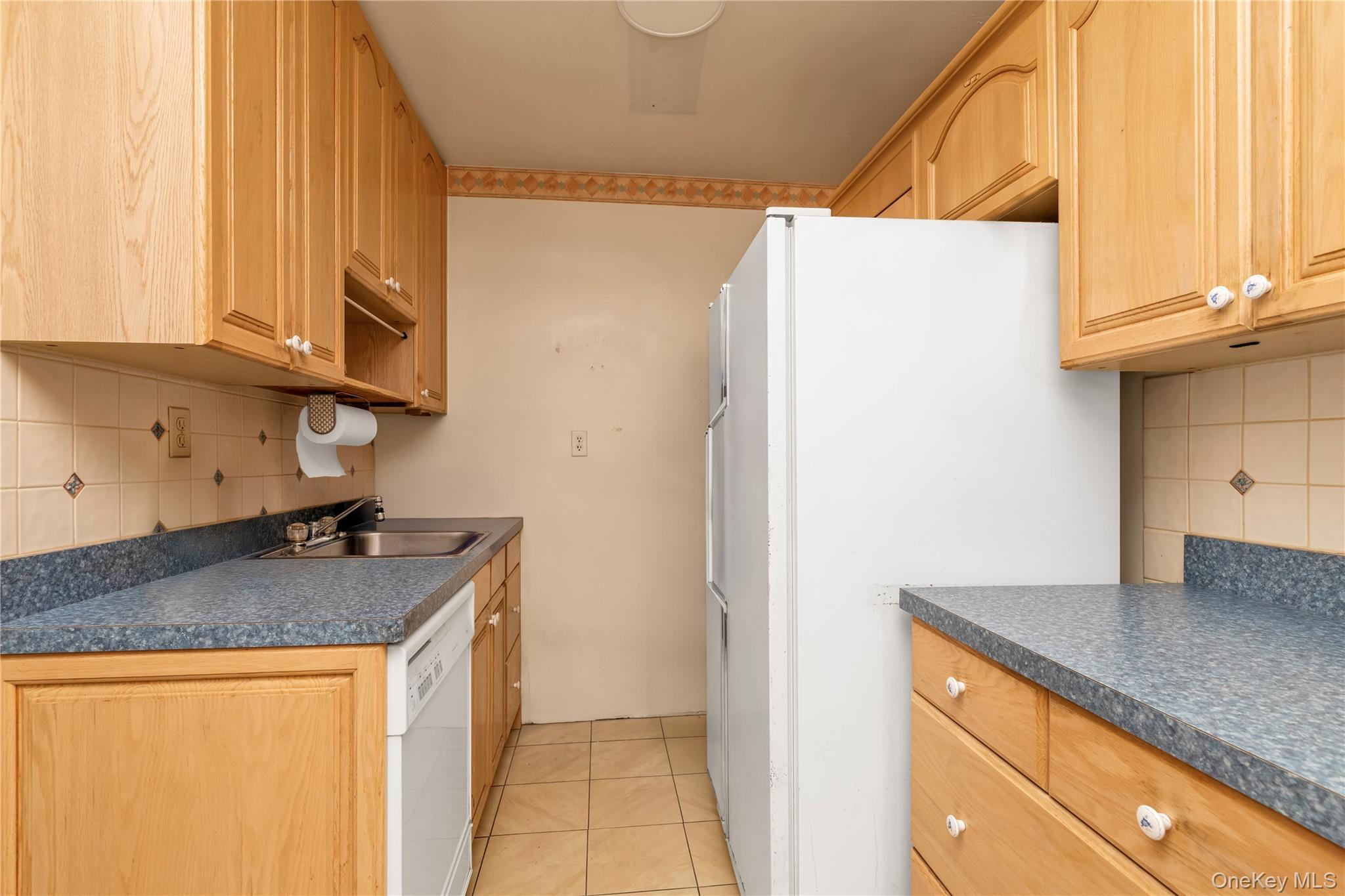 Coop 251st Queens, NY 11362, MLS-951134-6