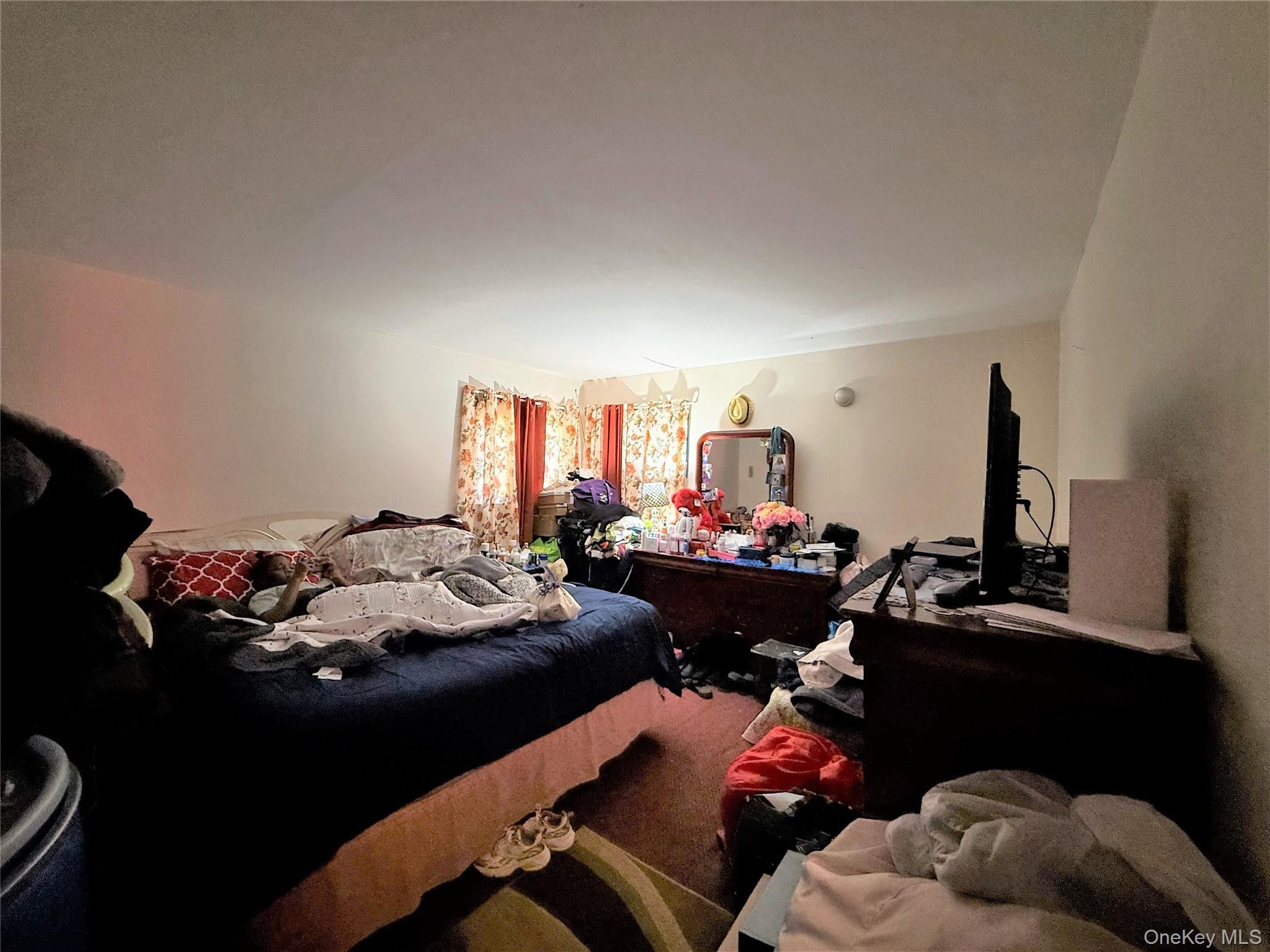 Single Family Linden  Nassau County, NY 11550, MLS-951139-5
