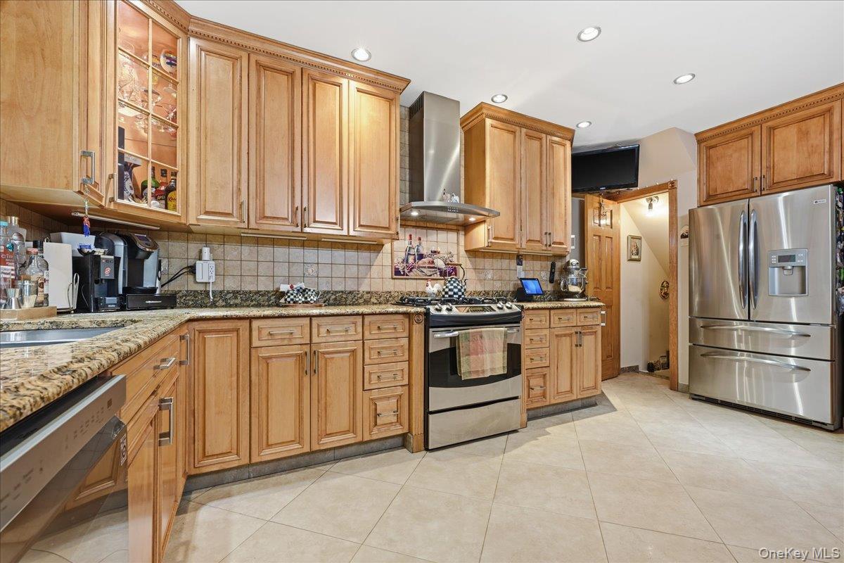 Single Family 77th  Queens, NY 11379, MLS-951155-10