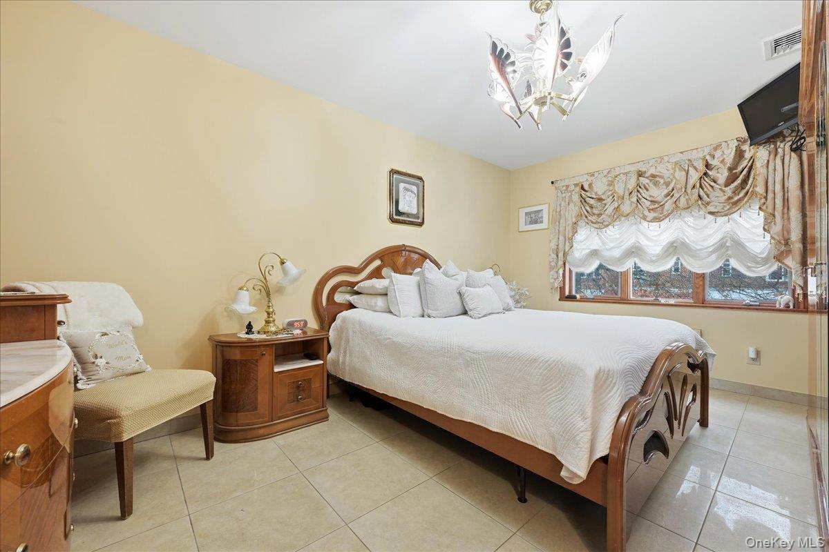 Single Family 77th  Queens, NY 11379, MLS-951155-15