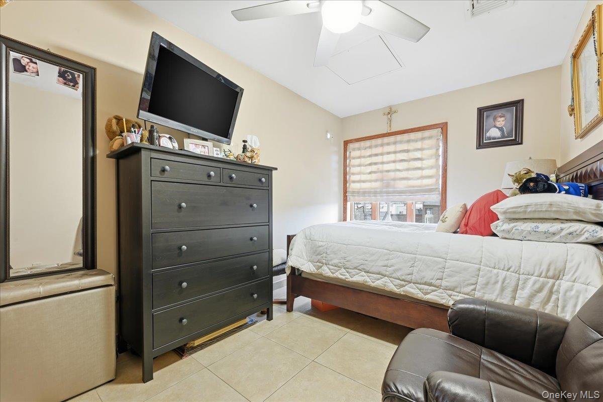 Single Family 77th  Queens, NY 11379, MLS-951155-18