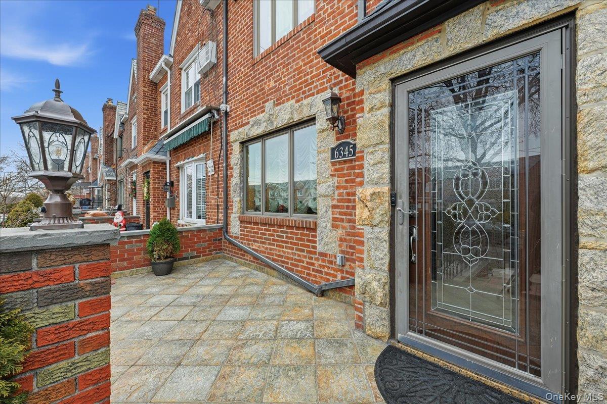 Single Family 77th  Queens, NY 11379, MLS-951155-4