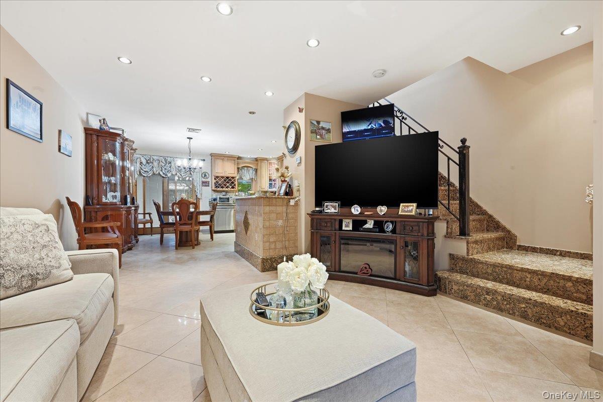 Single Family 77th  Queens, NY 11379, MLS-951155-6