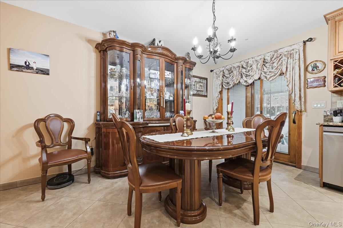 Single Family 77th  Queens, NY 11379, MLS-951155-8