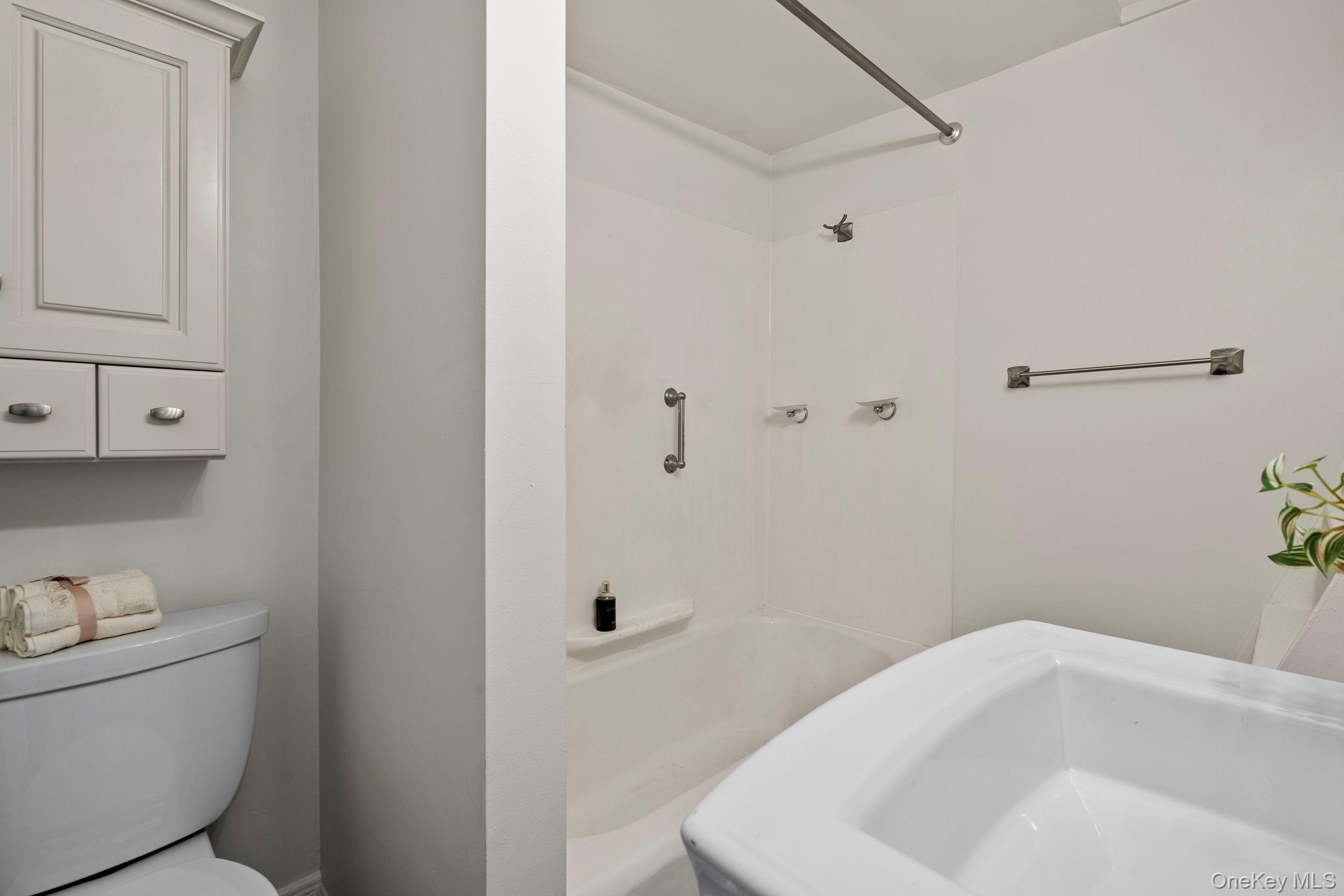 Single Family Albertson  Dutchess County, NY 12538, MLS-951156-22