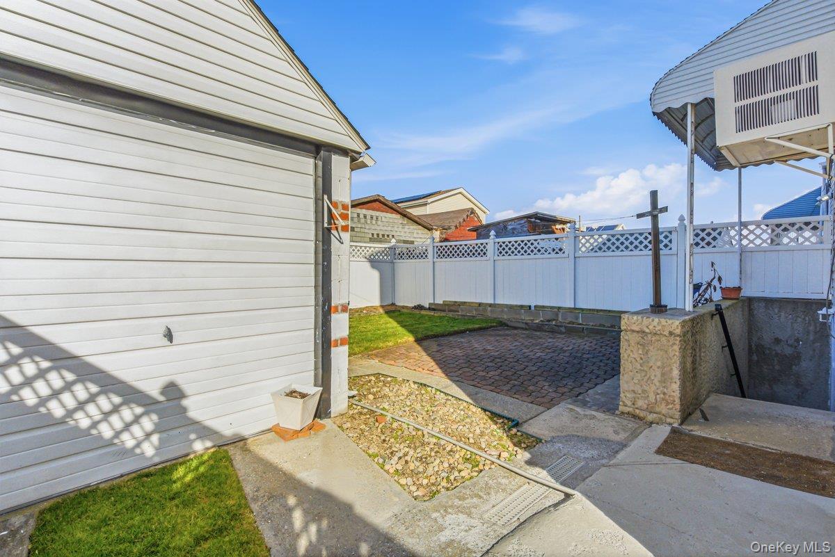 Single Family 126th  Queens, NY 11434, MLS-951177-22