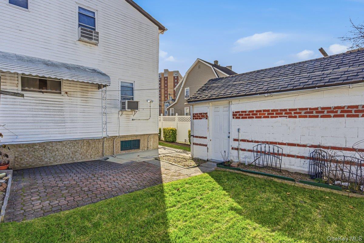 Single Family 126th  Queens, NY 11434, MLS-951177-23