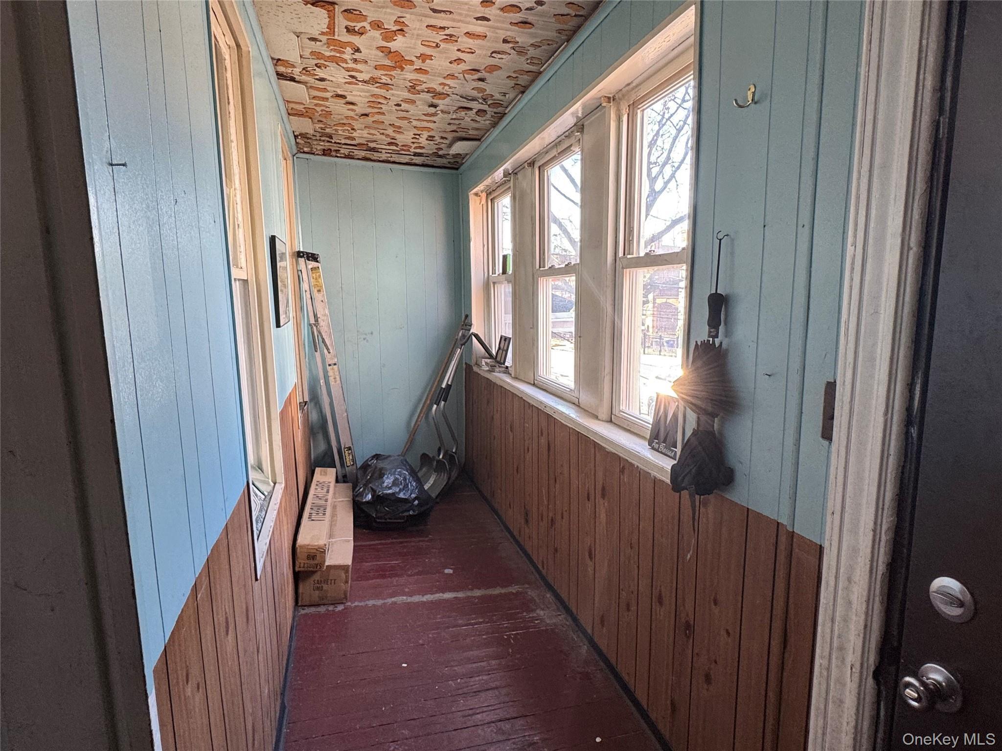 Single Family 65th  Queens, NY 11377, MLS-951207-10