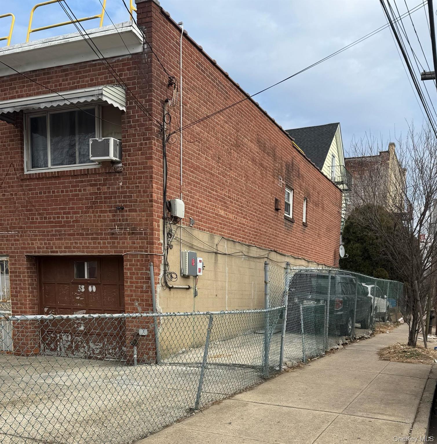 Single Family Bronxwood  Bronx, NY 10469, MLS-951277-2