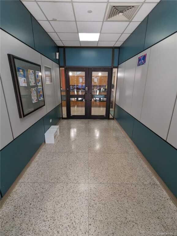 Commercial Lease E Tremont  Bronx, NY 10460, MLS-951297-15