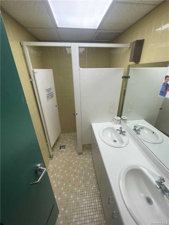 Commercial Lease E Tremont  Bronx, NY 10460, MLS-951297-6