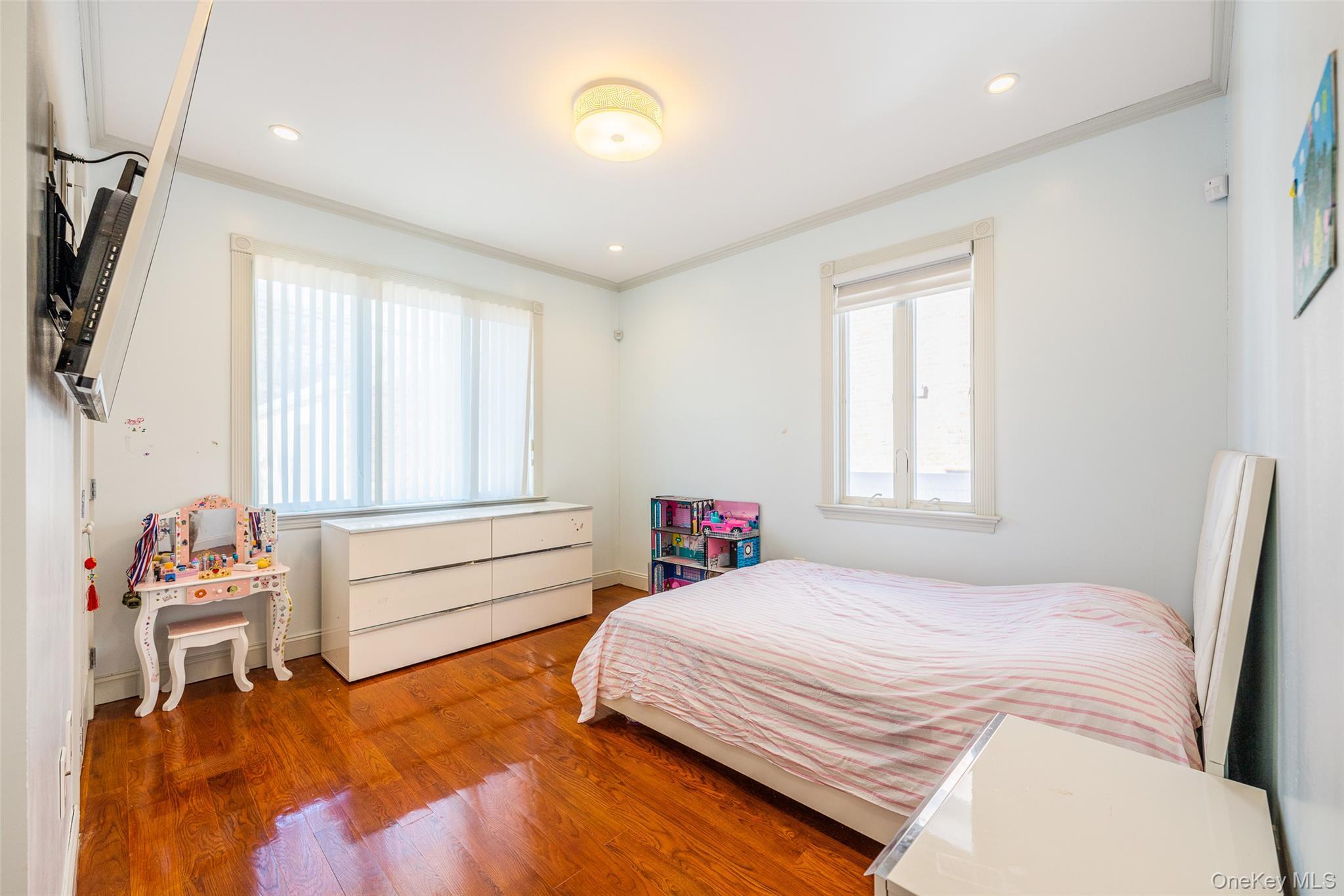 Single Family 199th Queens, NY 11365, MLS-951360-17