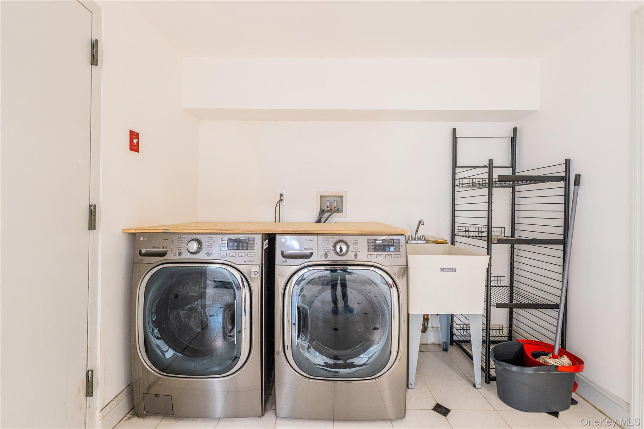 Single Family 199th Queens, NY 11365, MLS-951360-23