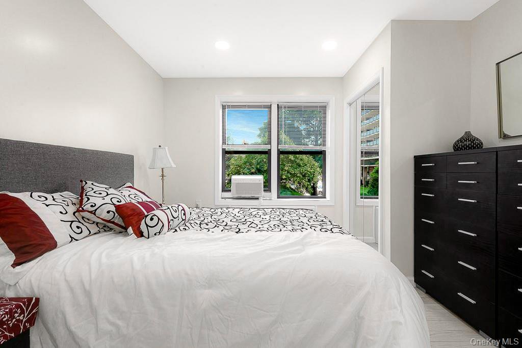 Coop 110th  Queens, NY 11375, MLS-951370-22