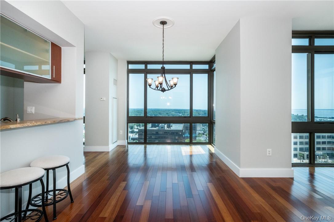 Condo Huguenot  Westchester County, NY 10801, MLS-951384-13