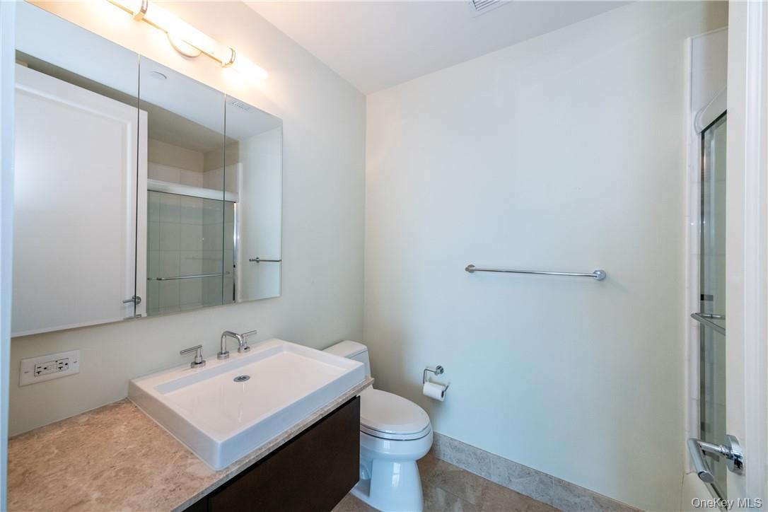 Condo Huguenot  Westchester County, NY 10801, MLS-951384-22