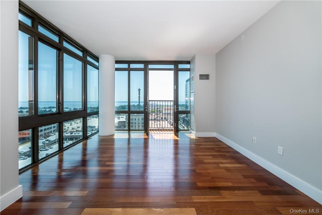 Condo Huguenot  Westchester County, NY 10801, MLS-951384-7