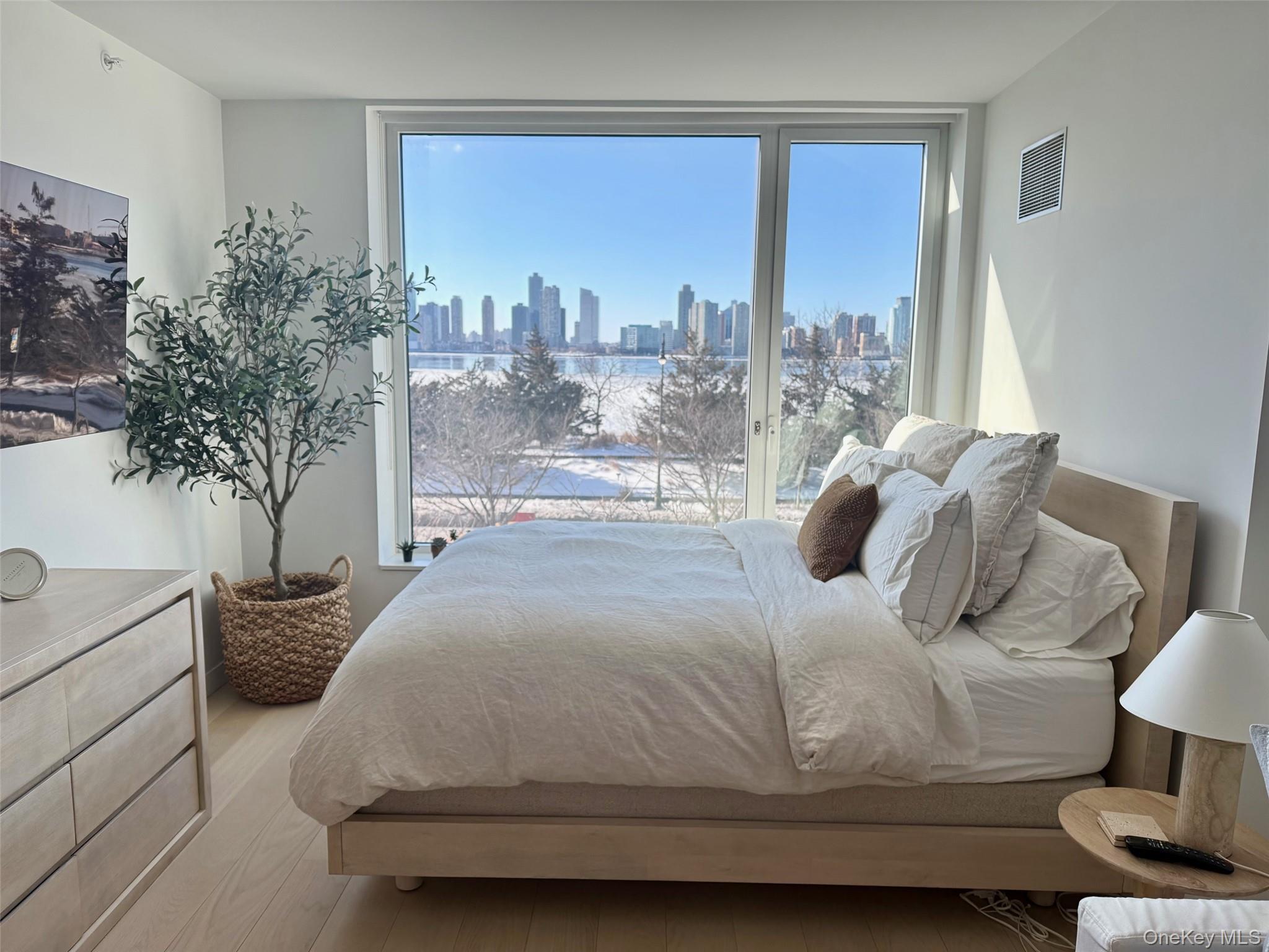 Coop Washington  Manhattan, NY 10013, MLS-951387-2