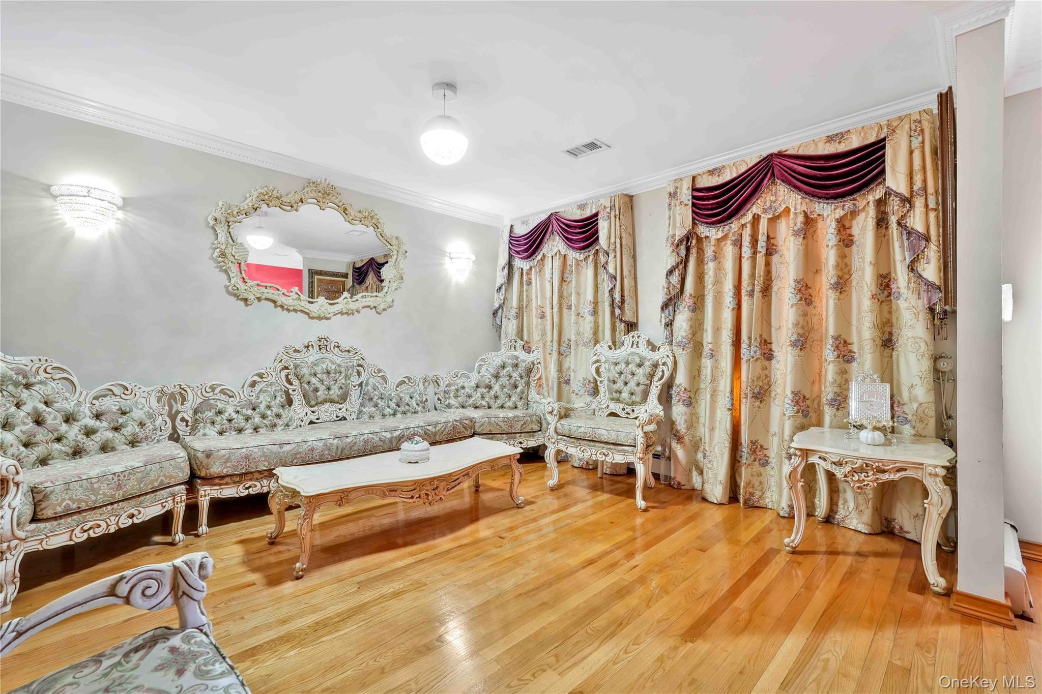 Single Family Morgan Bronx, NY 10469, MLS-951446-17