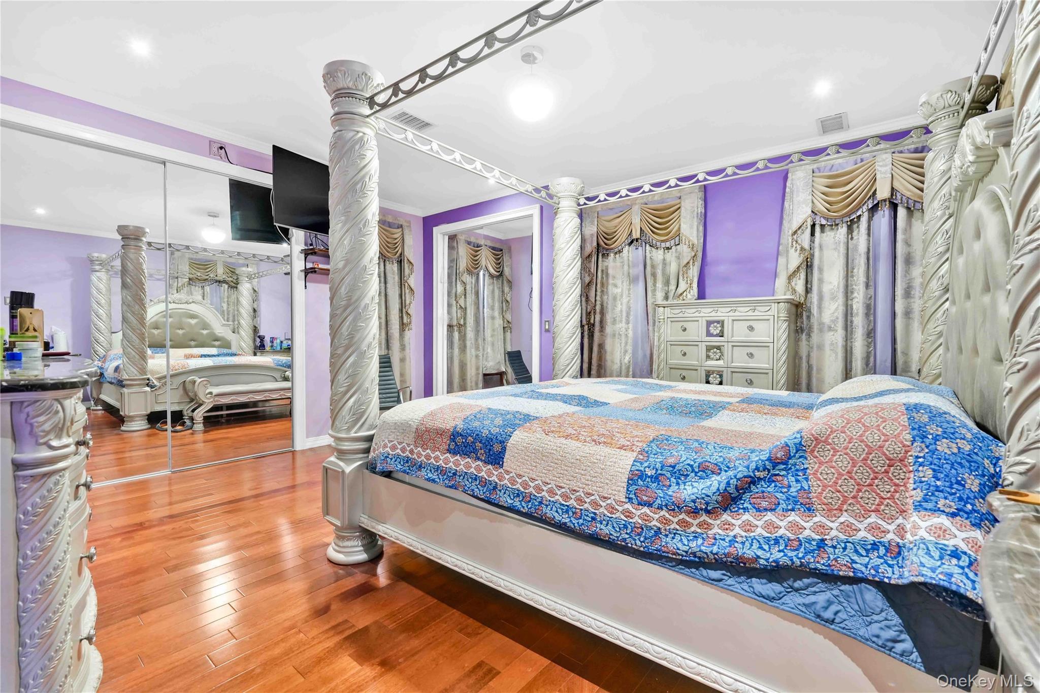 Single Family Morgan Bronx, NY 10469, MLS-951446-23