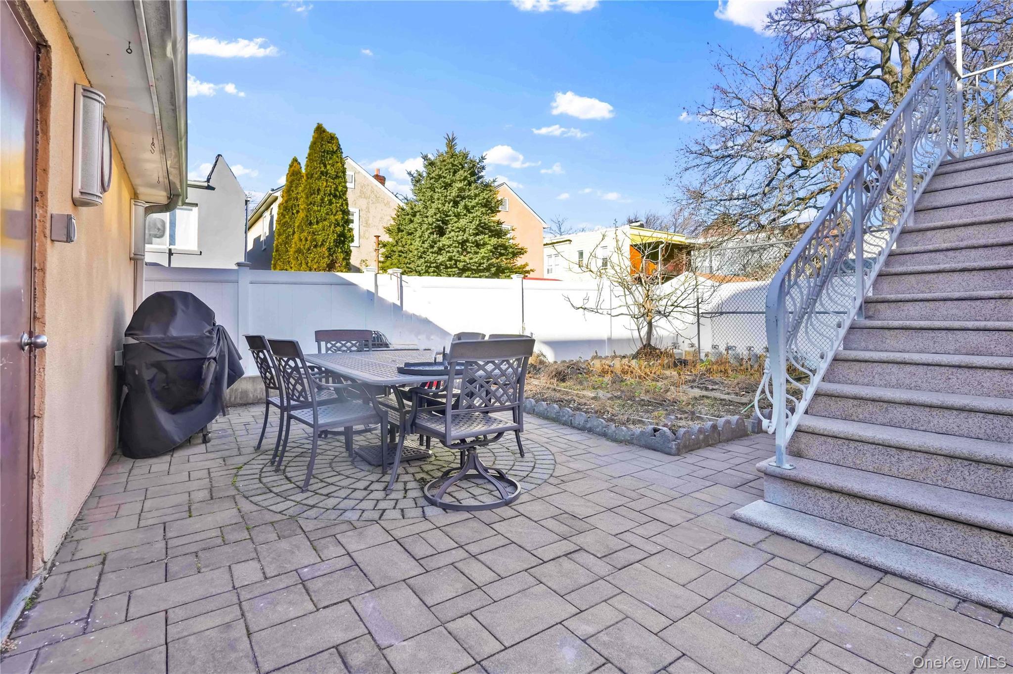 Single Family Morgan Bronx, NY 10469, MLS-951446-5