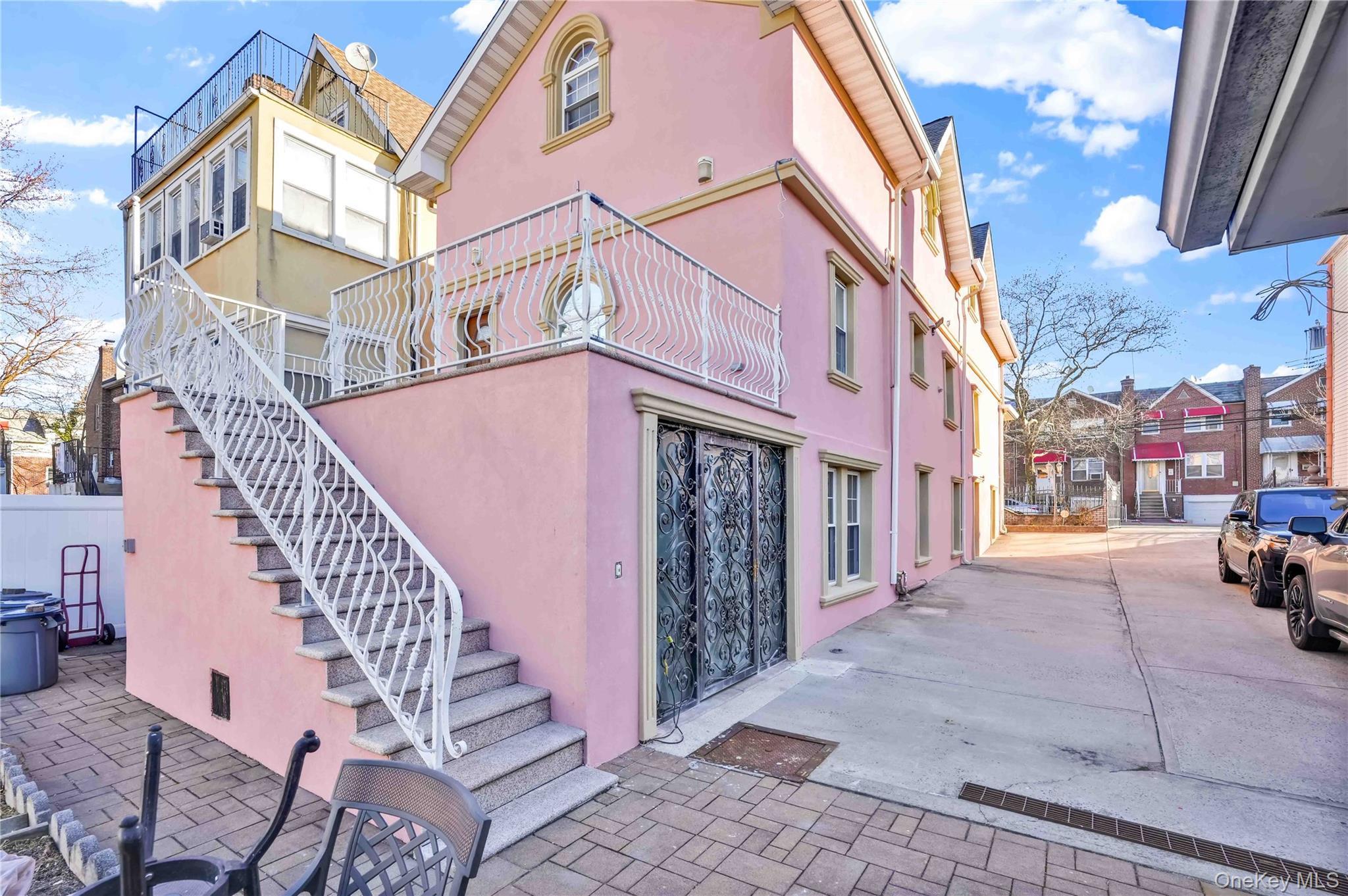 Single Family Morgan Bronx, NY 10469, MLS-951446-6