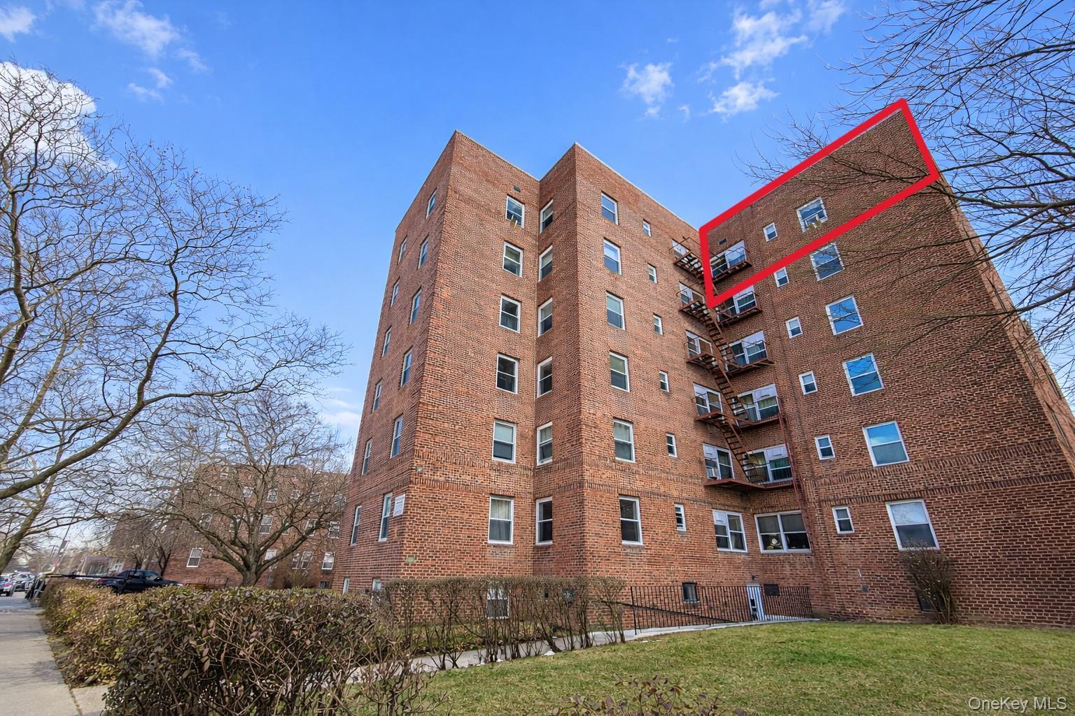 Apartment 38th  Queens, NY 11354, MLS-951454-2