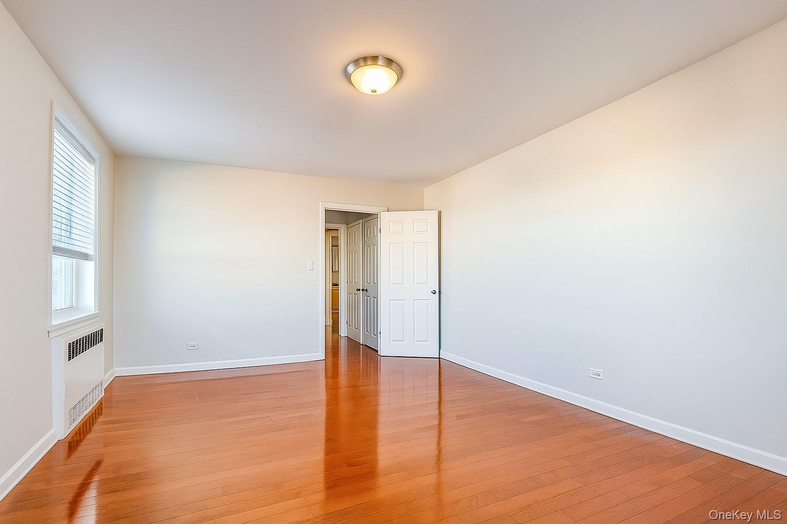 Apartment 38th  Queens, NY 11354, MLS-951454-8