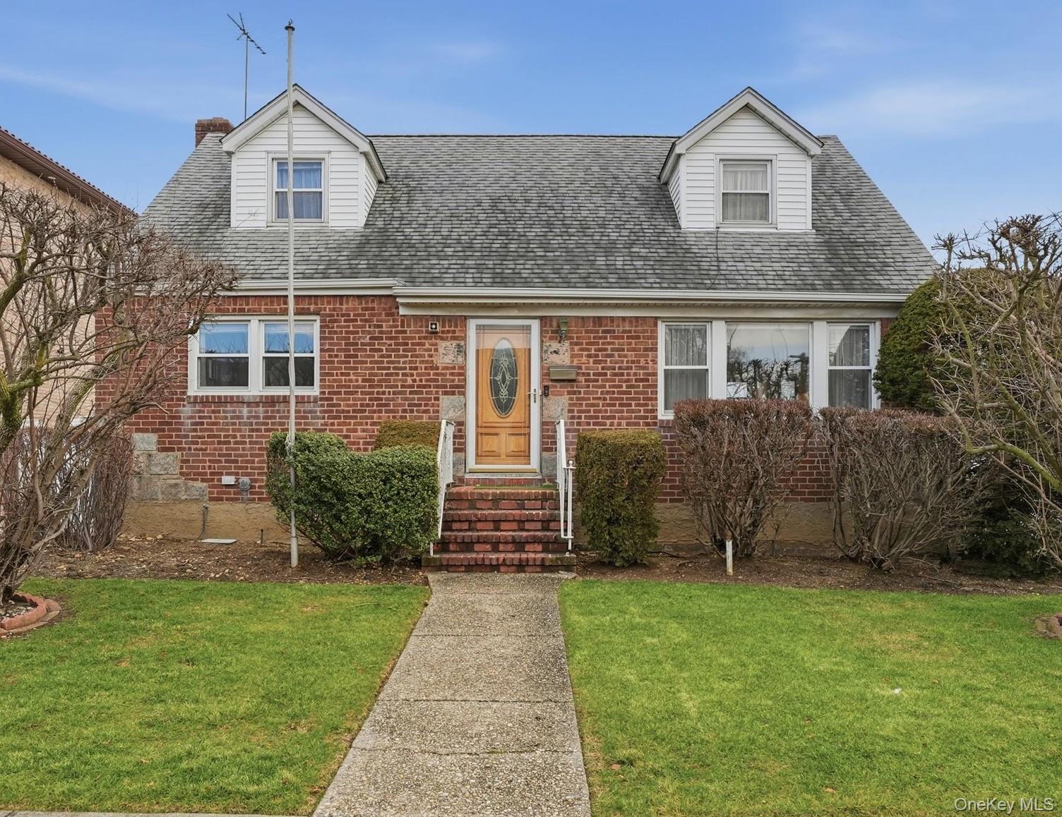 Single Family 251st  Queens, NY 11426, MLS-951476-13