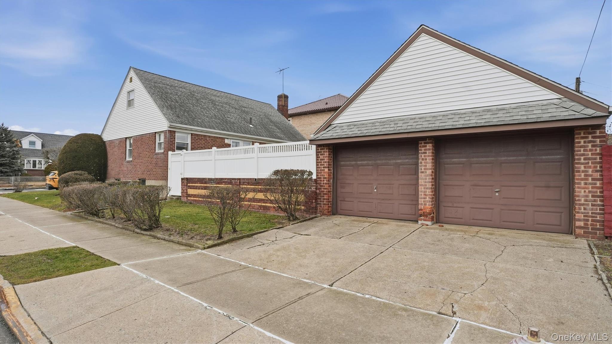 Single Family 251st  Queens, NY 11426, MLS-951476-2