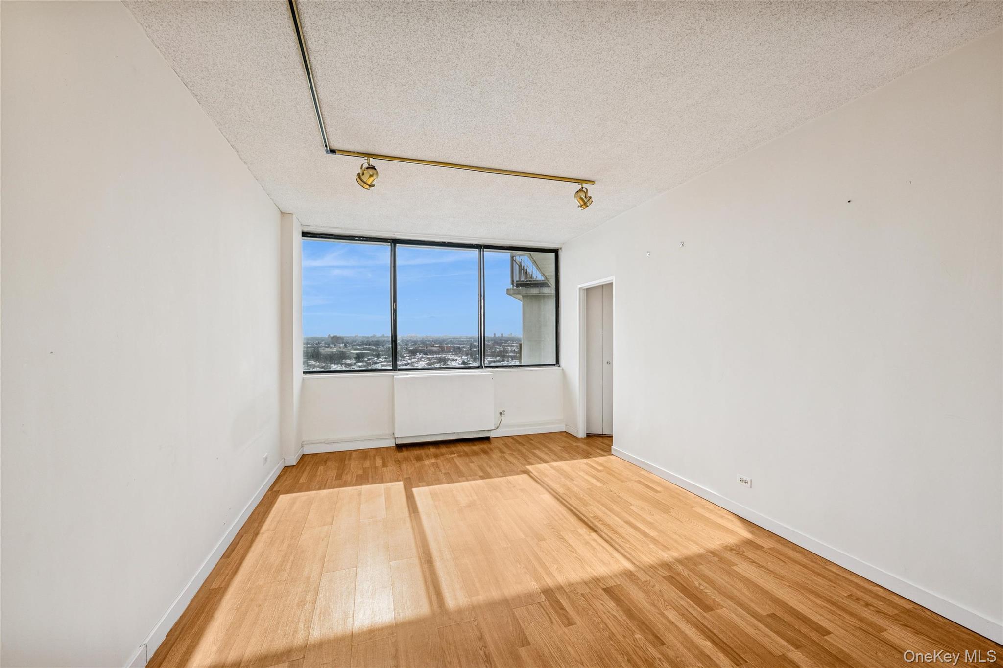 Condo Bay Club Queens, NY 11360, MLS-951481-7