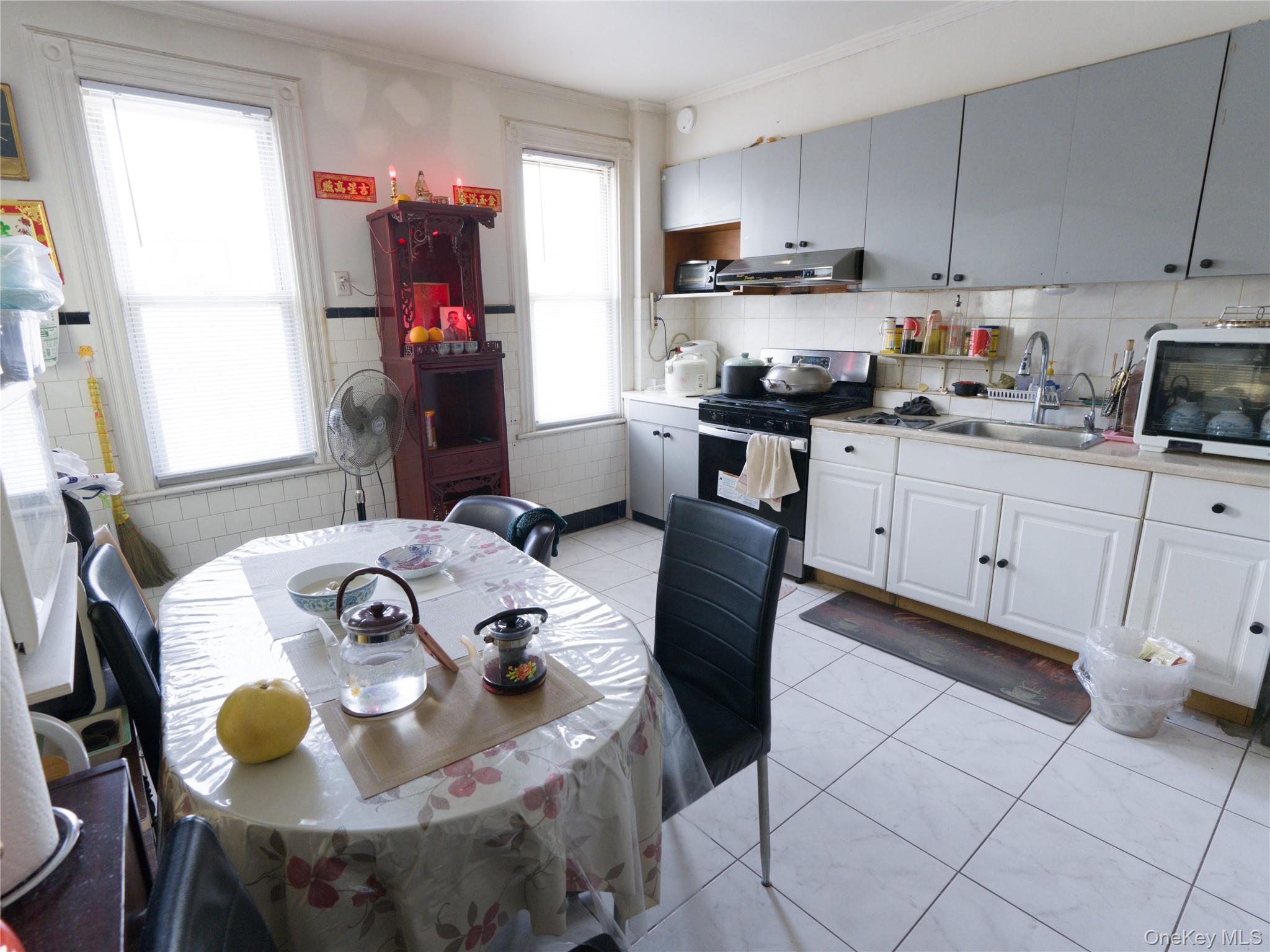 Single Family 79th Queens, NY 11421, MLS-951488-10