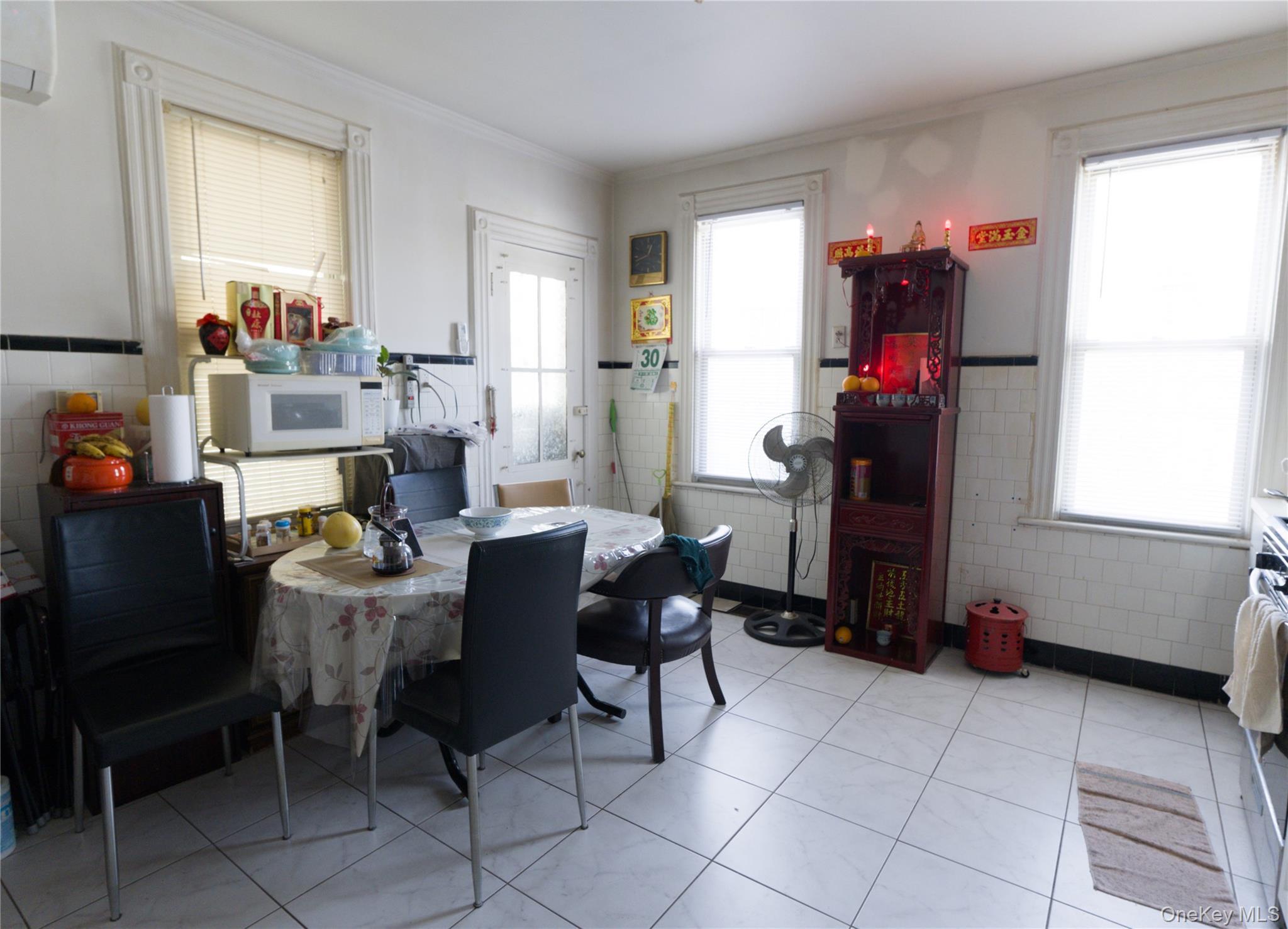 Single Family 79th Queens, NY 11421, MLS-951488-11