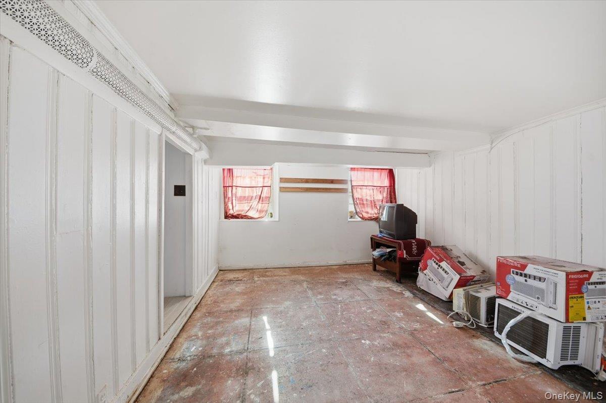 Single Family Woodhull  Bronx, NY 10469, MLS-951494-24