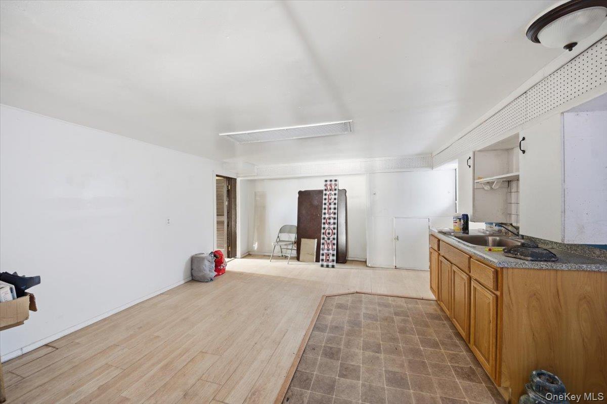 Single Family Woodhull  Bronx, NY 10469, MLS-951494-26