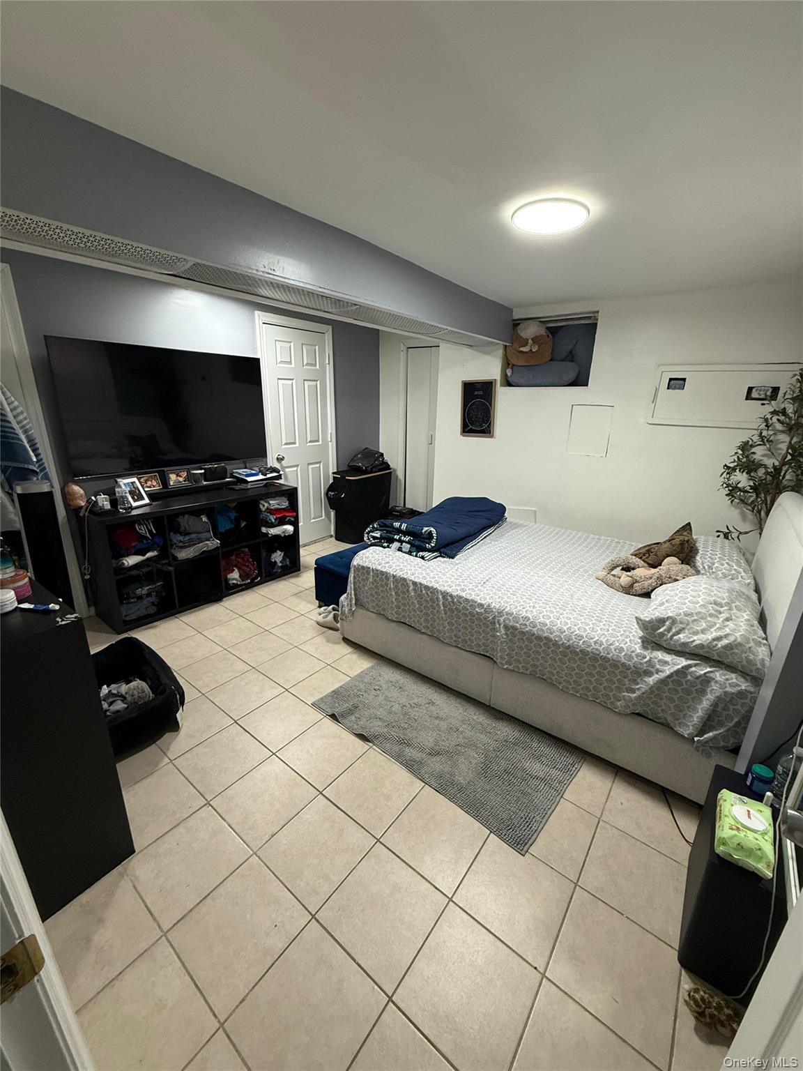 Single Family Van Wyck  Queens, NY 11435, MLS-951507-7