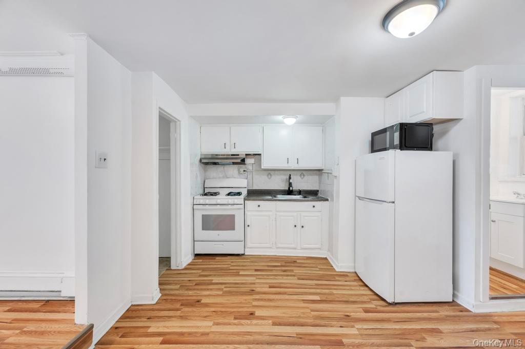 Single Family Kings  Brooklyn, NY 11234, MLS-951520-31