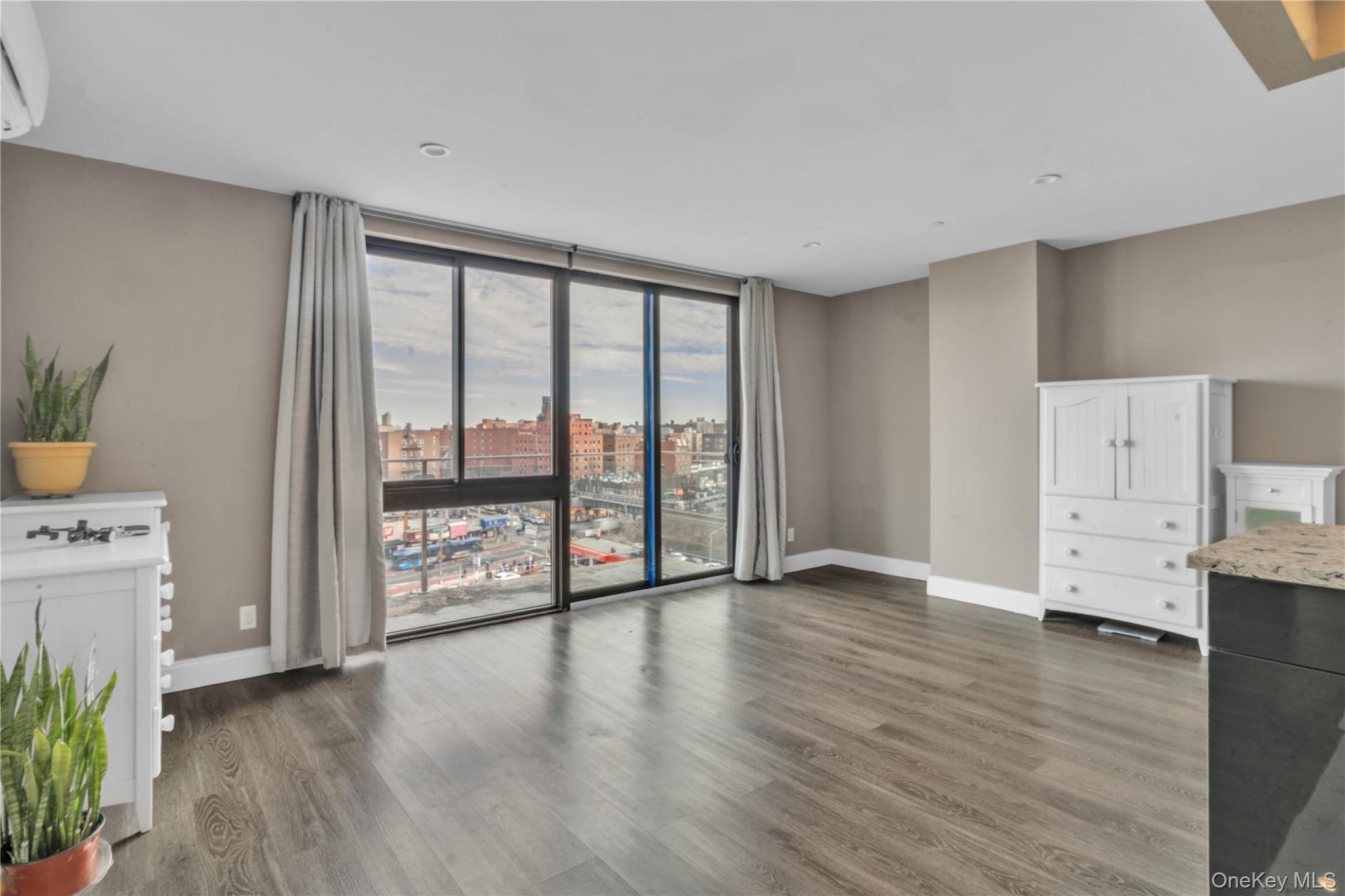 Condo 83 Queens, NY 11373, MLS-951570-8